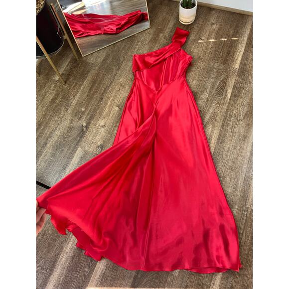 Jessica McClintook for Gunne Sax Vintage Beautiful Red One Shoulder Satin Dress - Picture 2 of 11